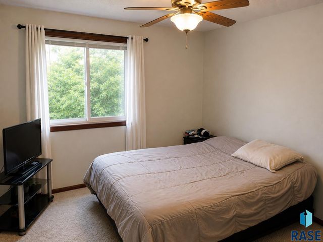 5609 S Cain Ave Avenue, Sioux Falls, SD 57106