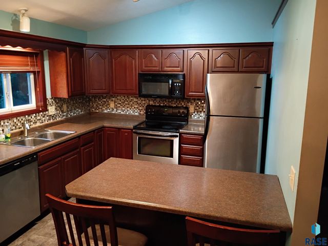 5609 S Cain Ave Avenue, Sioux Falls, SD 57106