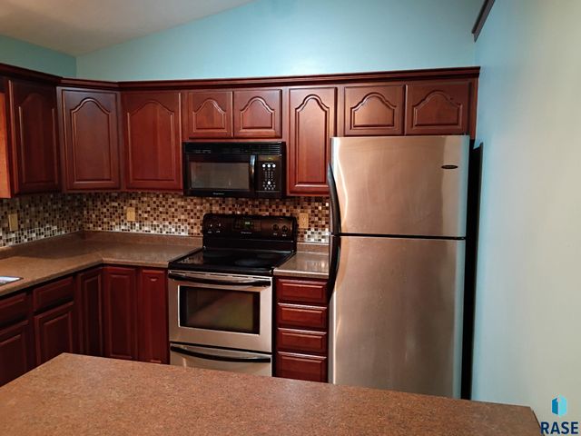 5609 S Cain Ave Avenue, Sioux Falls, SD 57106