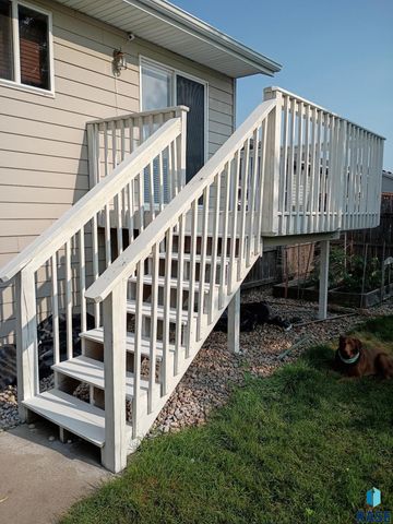 5609 S Cain Ave Avenue, Sioux Falls, SD 57106