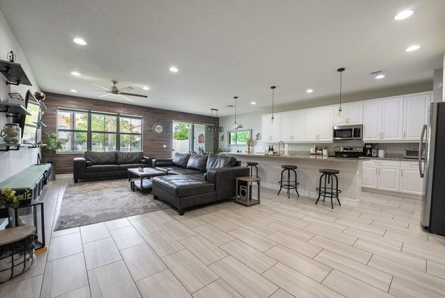 11985 Park Central, Royal Palm Beach, FL 33411