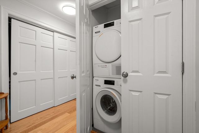 1210 Greendale Ave 311, Needham, MA 02492