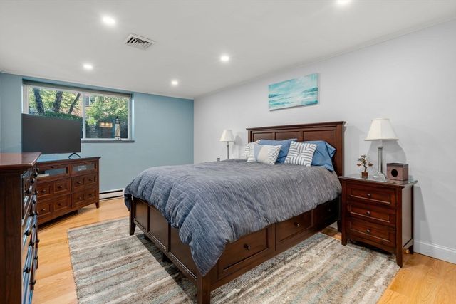 1210 Greendale Ave 311, Needham, MA 02492