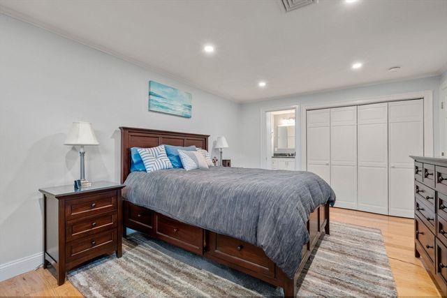 1210 Greendale Ave 311, Needham, MA 02492