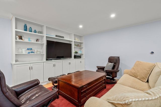 1210 Greendale Ave 311, Needham, MA 02492