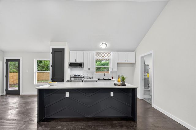 209 Leago Street, Houston, TX 77022