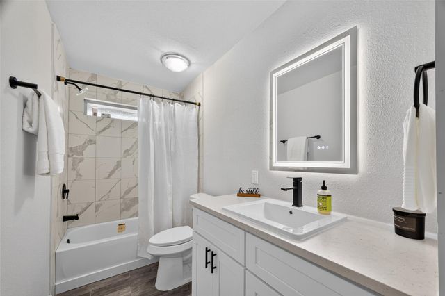 209 Leago Street, Houston, TX 77022