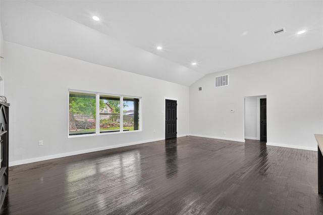 209 Leago Street, Houston, TX 77022