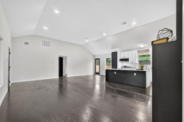 209 Leago Street, Houston, TX 77022