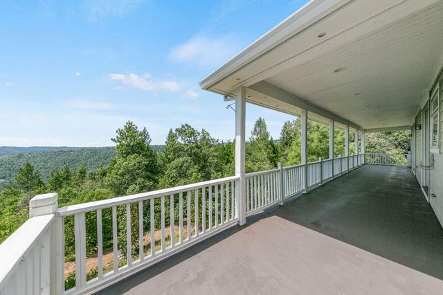 6060 Keeble Ln, Camino, CA 95709