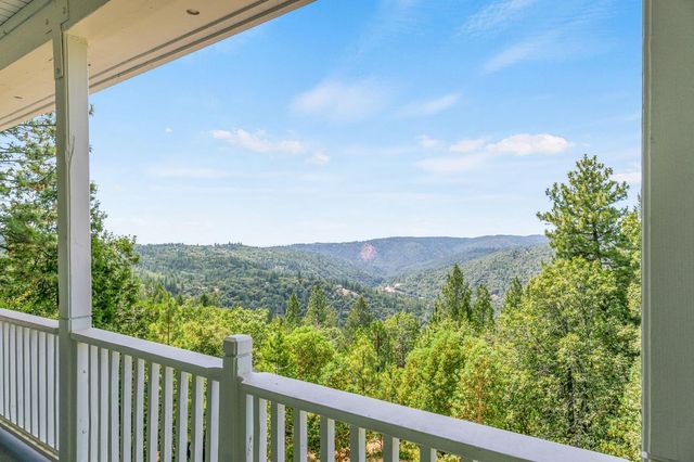 6060 Keeble Ln, Camino, CA 95709