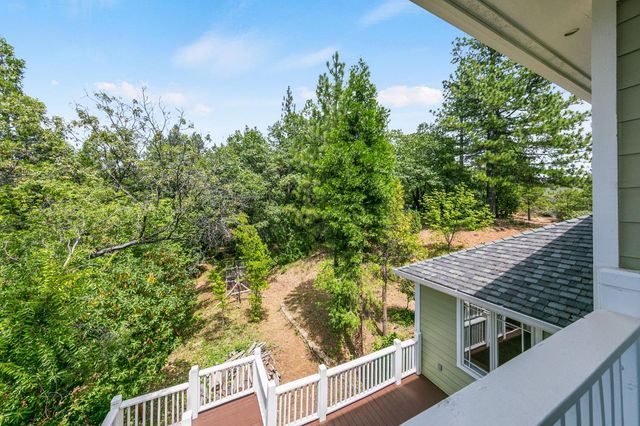 6060 Keeble Ln, Camino, CA 95709