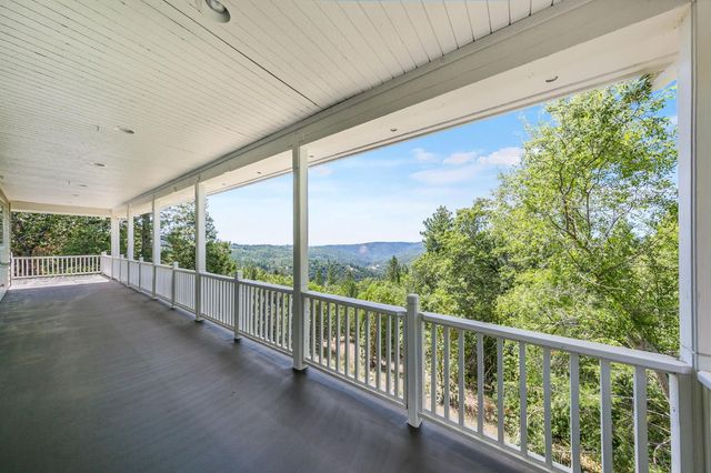 6060 Keeble Ln, Camino, CA 95709