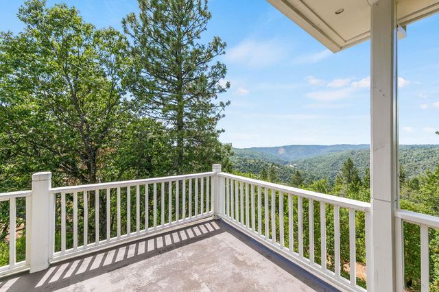6060 Keeble Ln, Camino, CA 95709