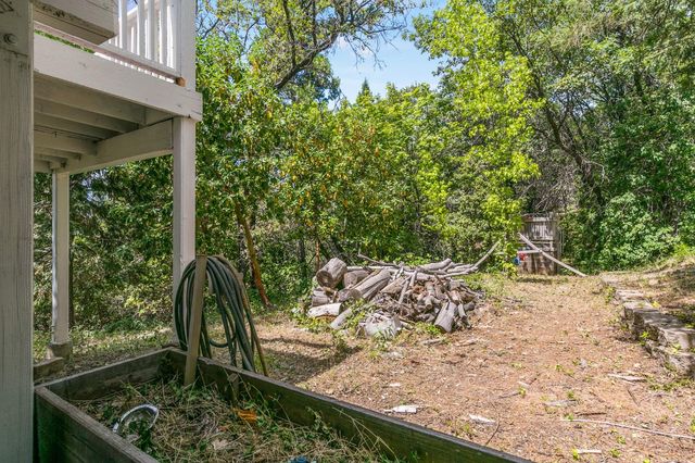 6060 Keeble Ln, Camino, CA 95709