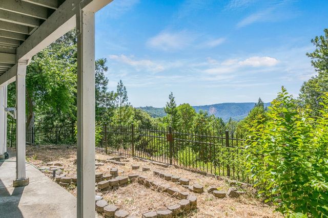 6060 Keeble Ln, Camino, CA 95709