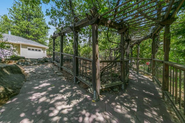 6060 Keeble Ln, Camino, CA 95709