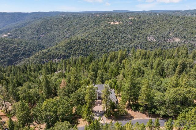 6060 Keeble Ln, Camino, CA 95709