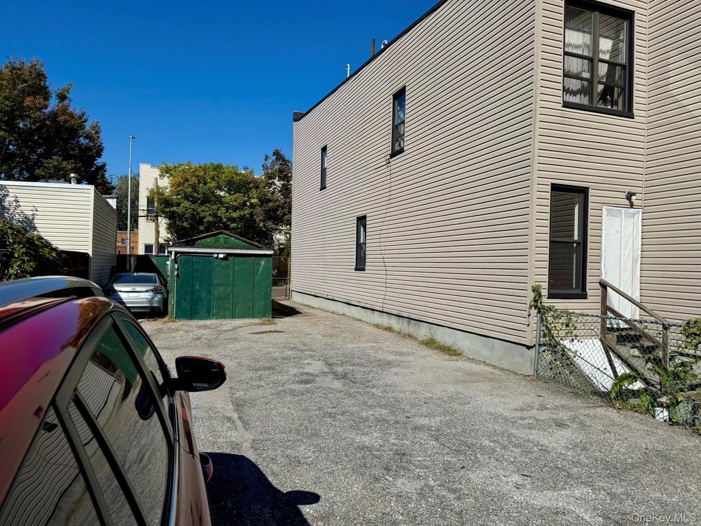 1864 Gates Avenue, Ridgewood, NY 11358 — photo 4