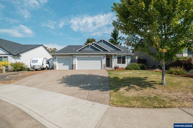 621 Clover Ct, Aumsville, OR 97325