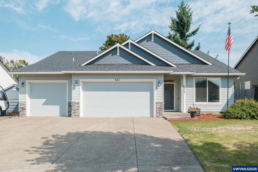 621 Clover Ct, Aumsville, OR 97325