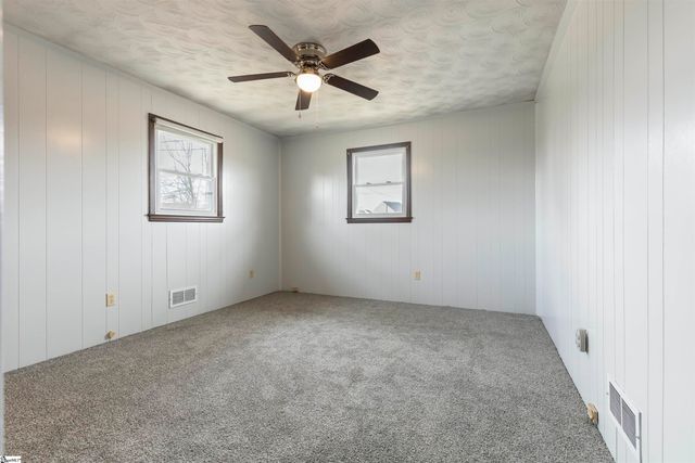 5185 Bible Church Road, Boiling Springs, SC 29316