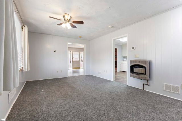 5185 Bible Church Road, Boiling Springs, SC 29316