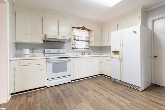 5185 Bible Church Road, Boiling Springs, SC 29316