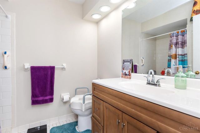 4031 White Chapel Lane, Loveland, OH 45140