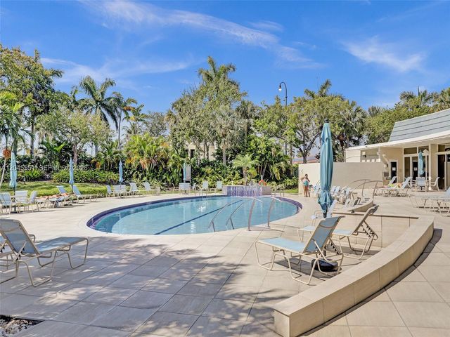 1301 E Hillsboro Boulevard 307, Deerfield Beach, FL 33441