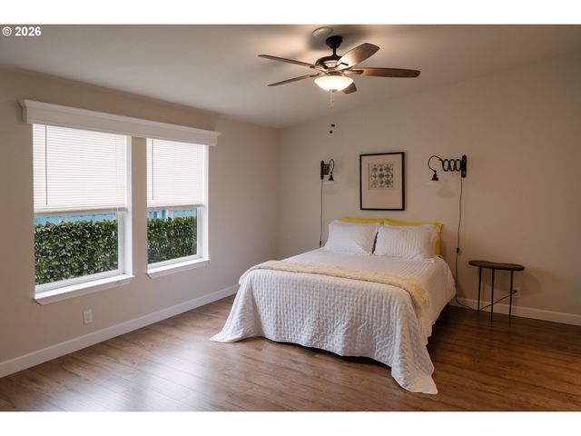 11520 Sw ROYAL VILLA Dr, Tigard, OR 97224