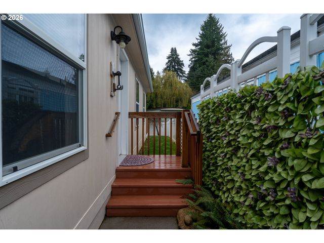 11520 Sw ROYAL VILLA Dr, Tigard, OR 97224