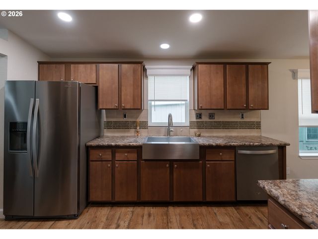 11520 Sw ROYAL VILLA Dr, Tigard, OR 97224