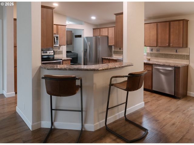 11520 Sw ROYAL VILLA Dr, Tigard, OR 97224