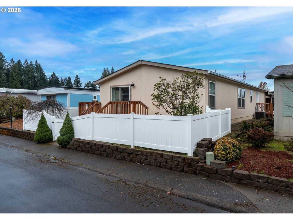 11520 Sw ROYAL VILLA Dr, Tigard, OR 97224