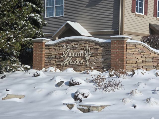 1036 Crimson Clover Way, Schererville, IN 46375