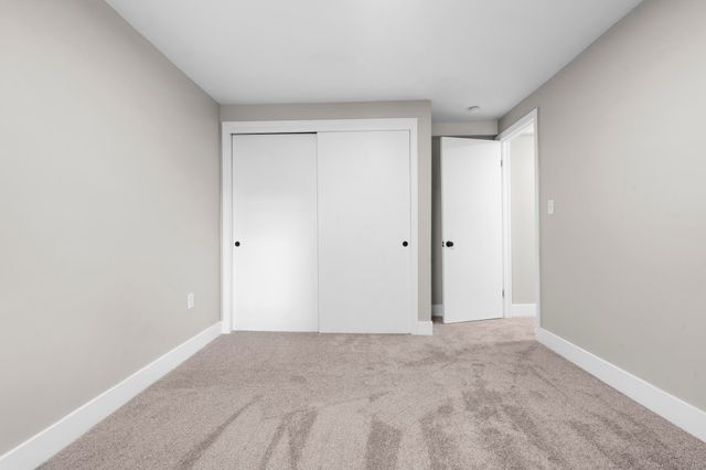 45 Churchill Way 45, Newington, CT 06111