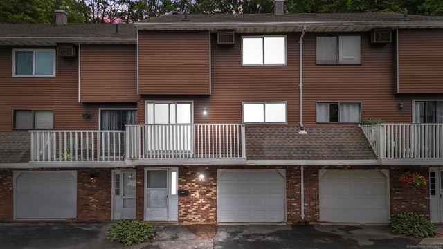 45 Churchill Way 45, Newington, CT 06111
