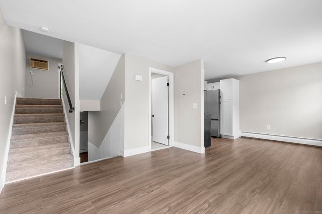 45 Churchill Way 45, Newington, CT 06111