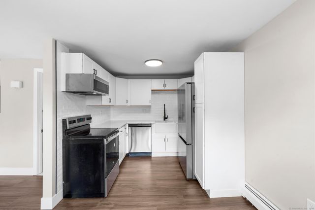 45 Churchill Way 45, Newington, CT 06111