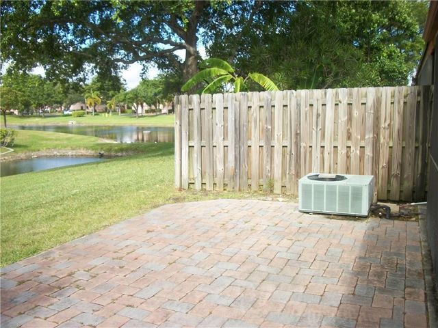 4953 E LAKES Drive, Deerfield Beach, FL 33064