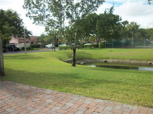 4953 E LAKES Drive, Deerfield Beach, FL 33064