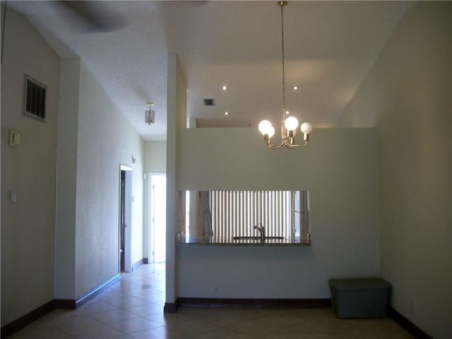 4953 E LAKES Drive, Deerfield Beach, FL 33064