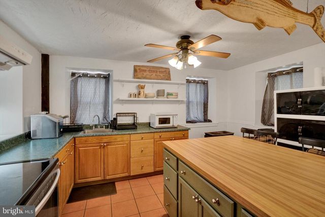 1234 GREEN HILLS RD, Birdsboro, PA 19508