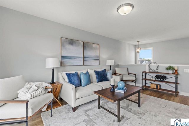 2021 Aster Lane, Mankato, MN 56001