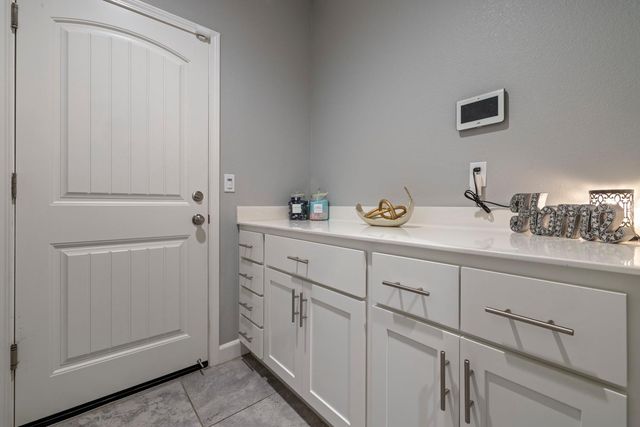 1894 Trulyn Ave, Manteca, CA 95337