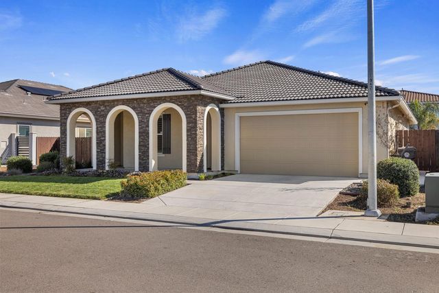 1894 Trulyn Ave, Manteca, CA 95337