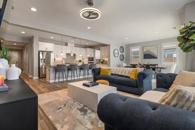 1894 Trulyn Ave, Manteca, CA 95337