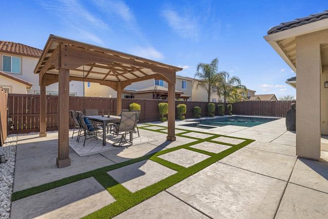 1894 Trulyn Ave, Manteca, CA 95337