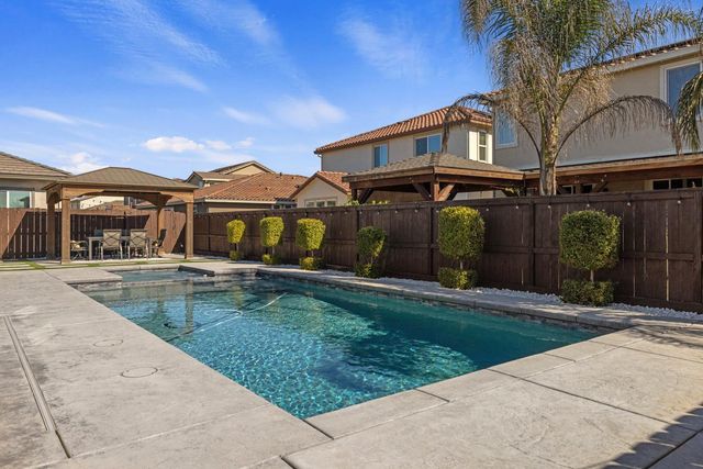 1894 Trulyn Ave, Manteca, CA 95337